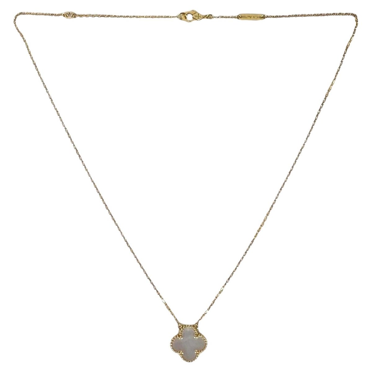 Alhambra Pendant — Gold