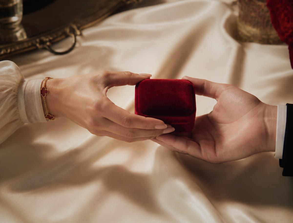 The psychology of luxury gifting